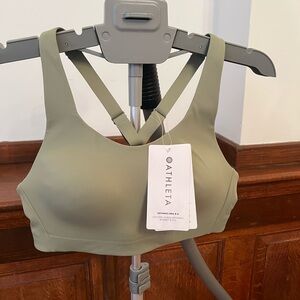 Athleta NWT Women's Sage Green Olive Sports Bra